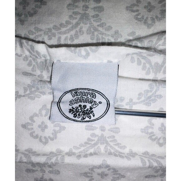 Laura Ashley Quilted King Pillow Shams Pair Gray White Floral Reversible - Picture 9 of 12